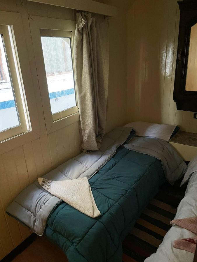 Floating Hotel- Happy Nile Boat Luxor Exterior photo