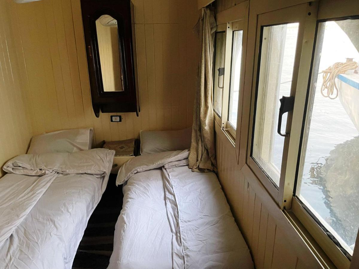 Floating Hotel- Happy Nile Boat Luxor Exterior photo