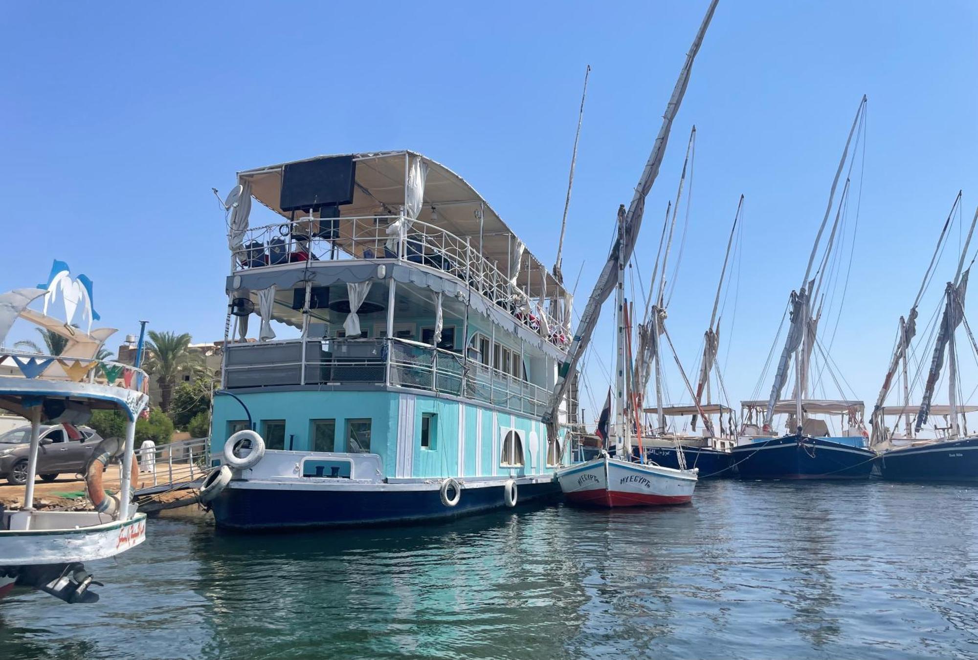 Floating Hotel- Happy Nile Boat Luxor Exterior photo